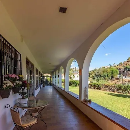 Beautiful And Elegant One Bedroom Apartment Fuengirola